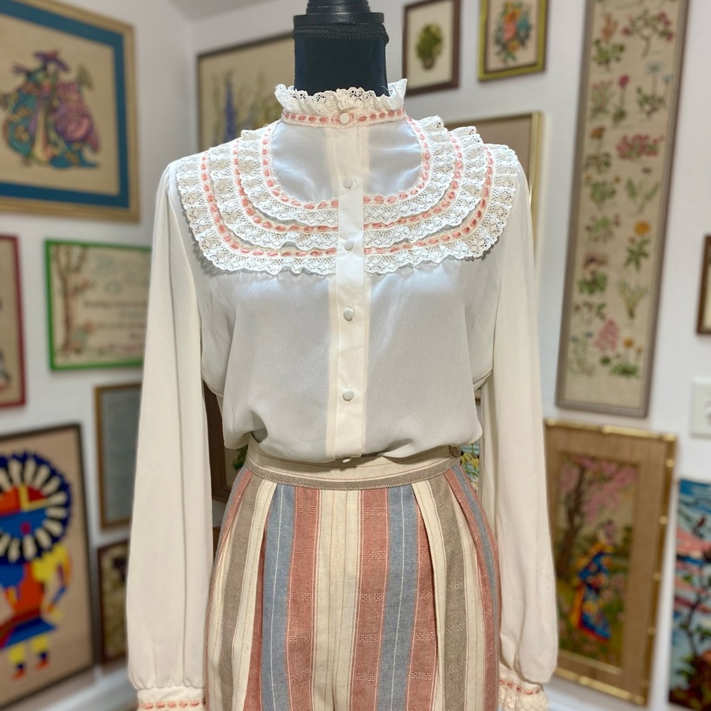 Vintage Victorian Prairie White Pink Ruffle Blouse